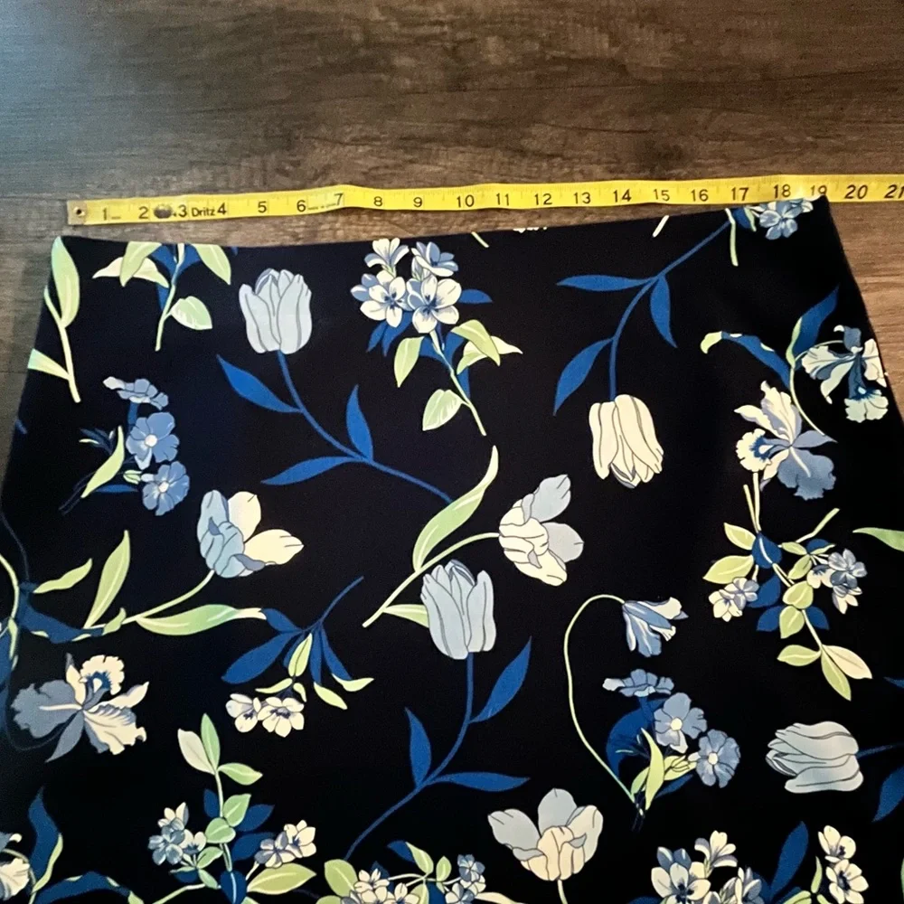 NEW Ann Taylor Factory Navy Blue Floral Straight Pencil Skirt Lined Size 16